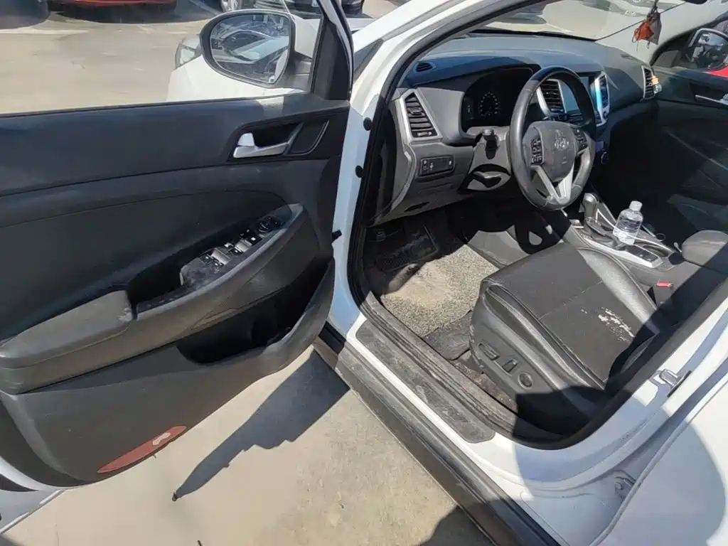 Hyundai Tucson — миниатюра 16