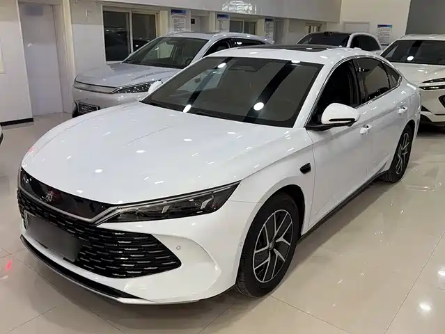 2025 BYD Qin