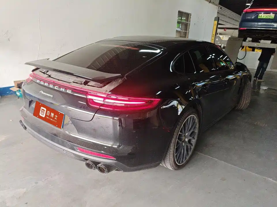 Porsche Panamera — миниатюра 2