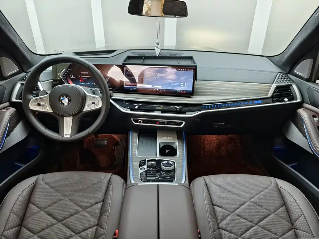 BMW X5 2023 xDrive 40Li M Sport