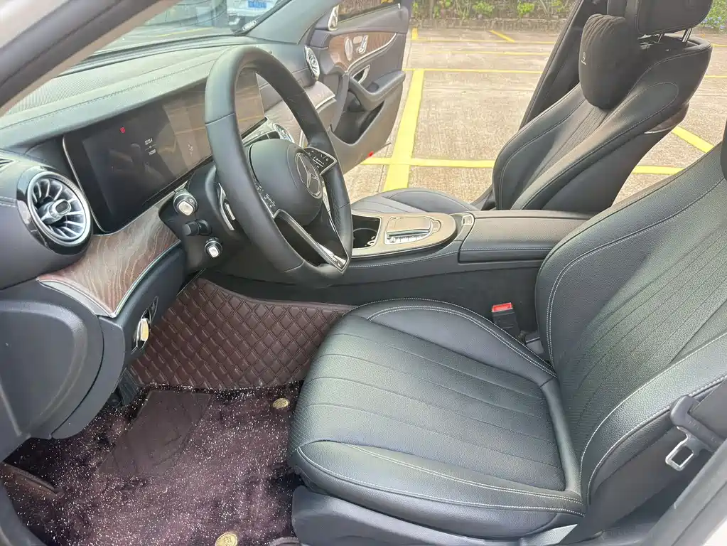 Mercedes-Benz E-Class — миниатюра 4