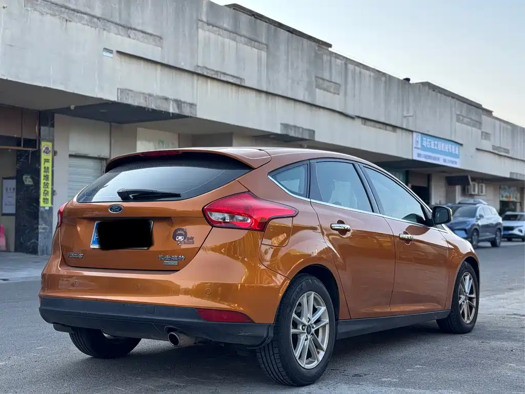 Ford Focus — миниатюра 5