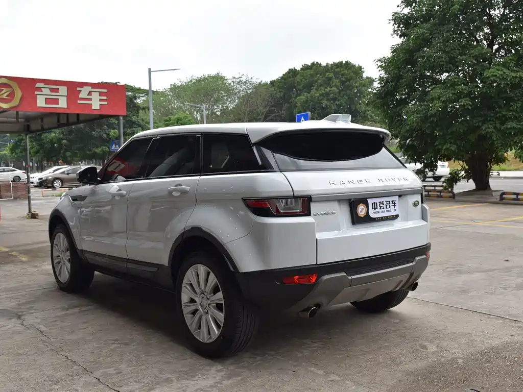 Land Rover Evoque — миниатюра 17
