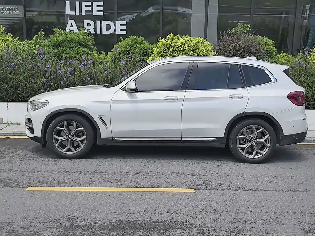 BMW X3 2021 xDrive28i Luxury