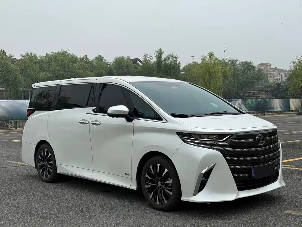 Toyota Alphard 2024 2.5L Luxury