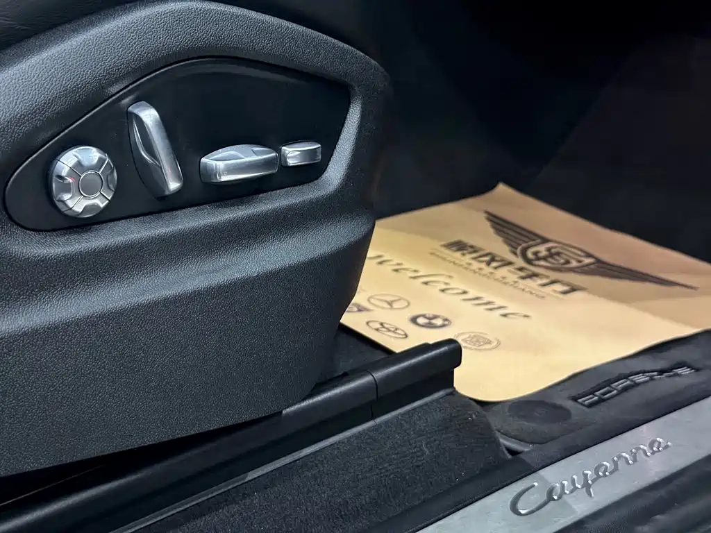 Porsche Cayenne — миниатюра 29