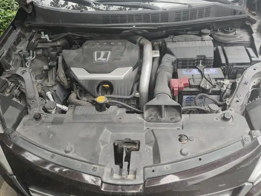 Luxgen U6 — миниатюра 10