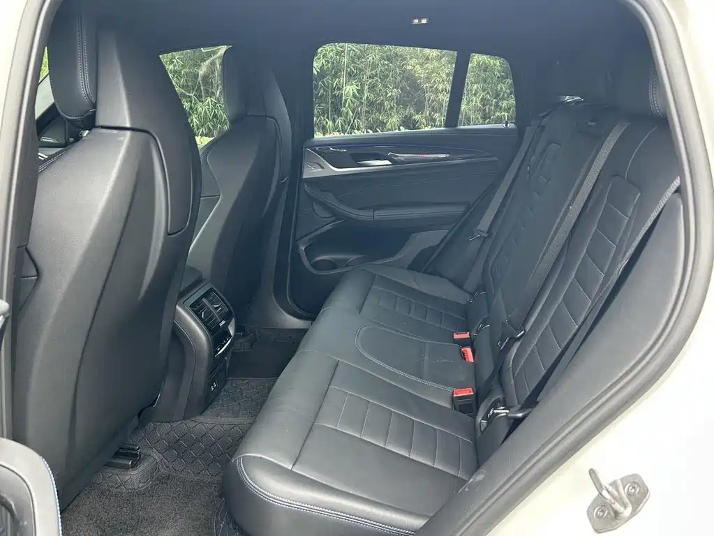 BMW X4 M40i — миниатюра 10