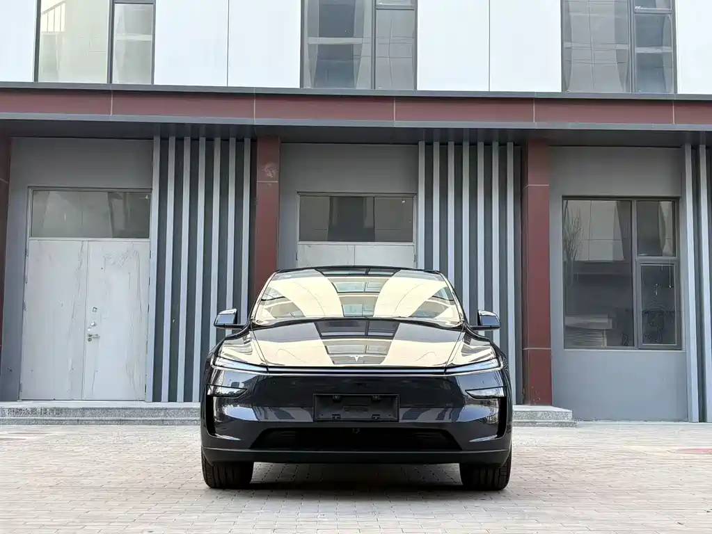 Tesla Model Y 2026