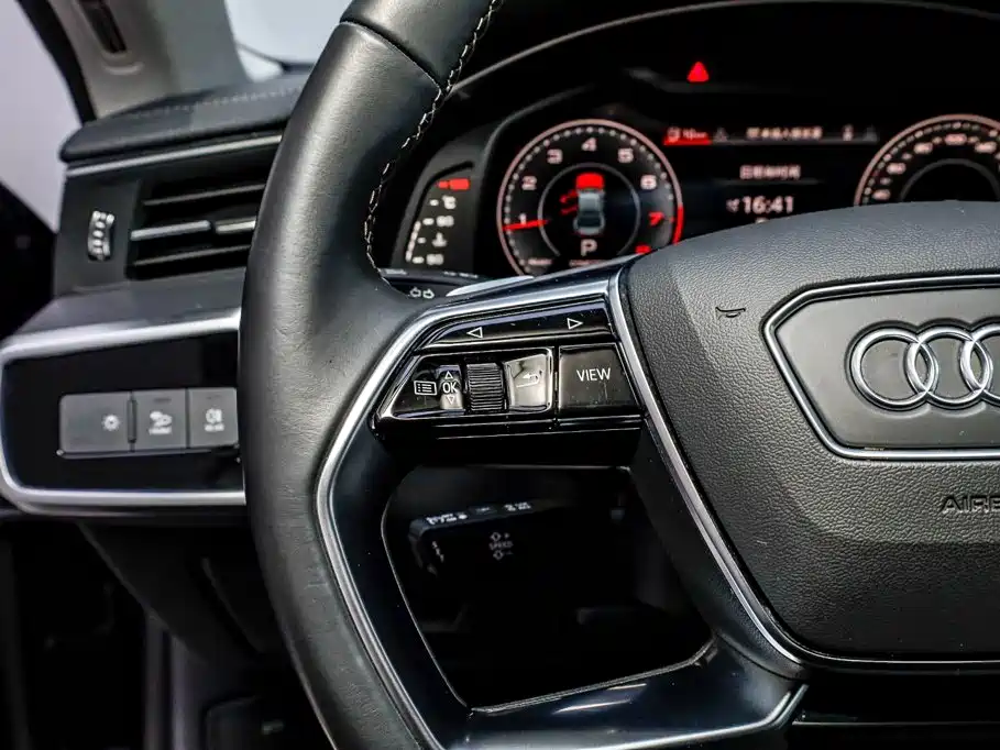 Audi A7L — миниатюра 3