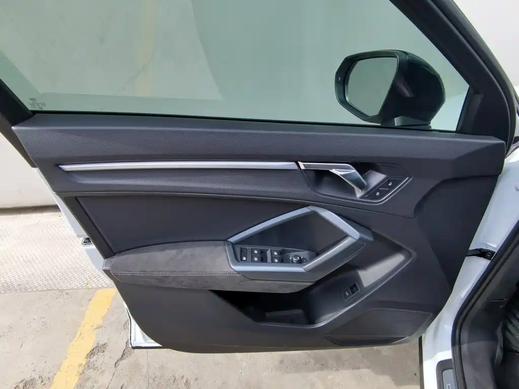 Audi Q3 Sportback — миниатюра 13