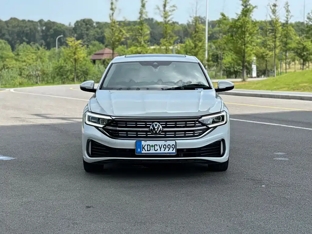 Volkswagen Sagitar 2023 300TSI DSG
