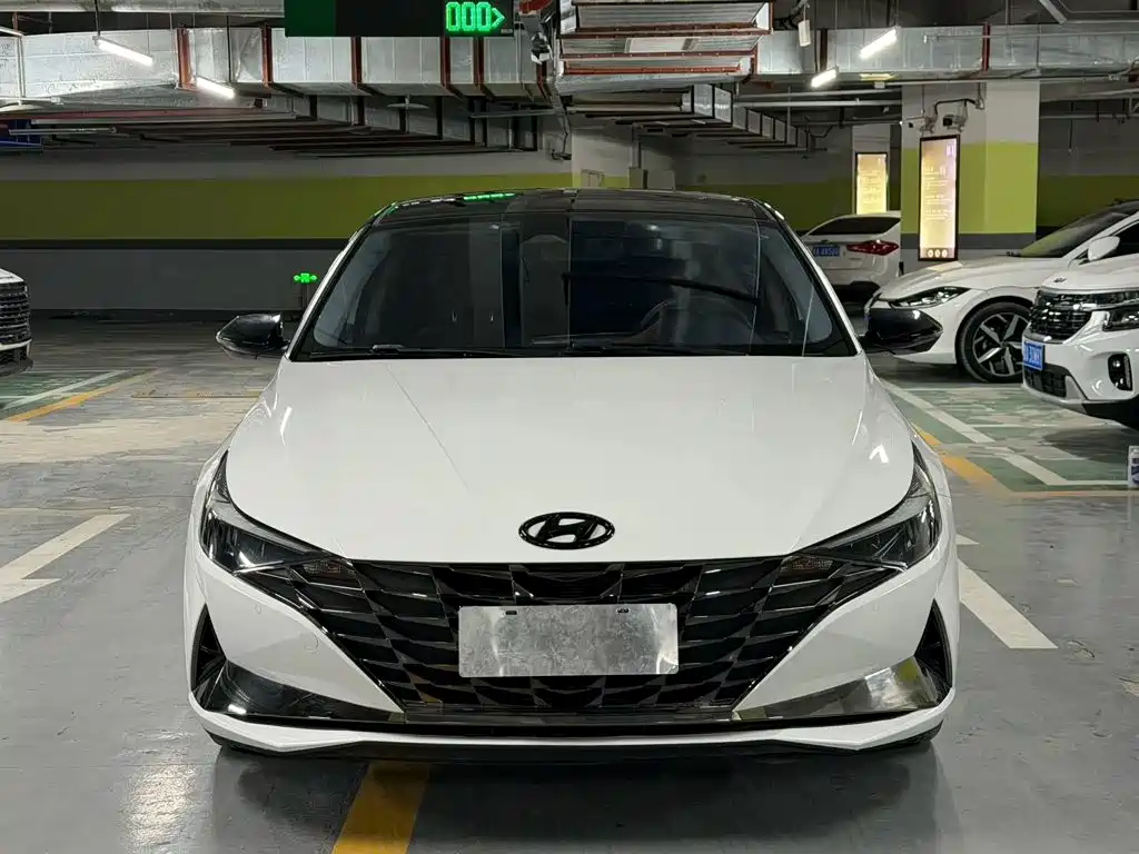 Hyundai Elantra — миниатюра 3