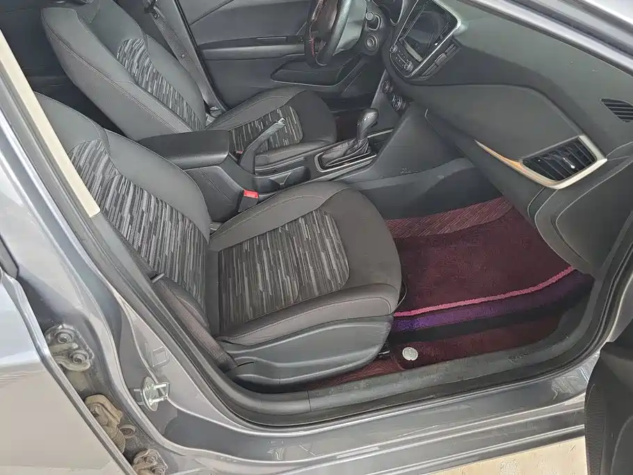 Chevrolet Monza 2019 Redline 320T DCT VI
