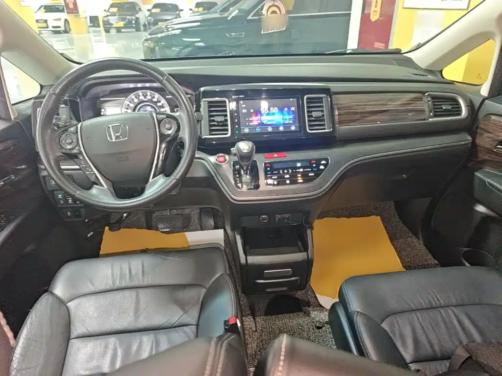 Honda Elysion — миниатюра 10