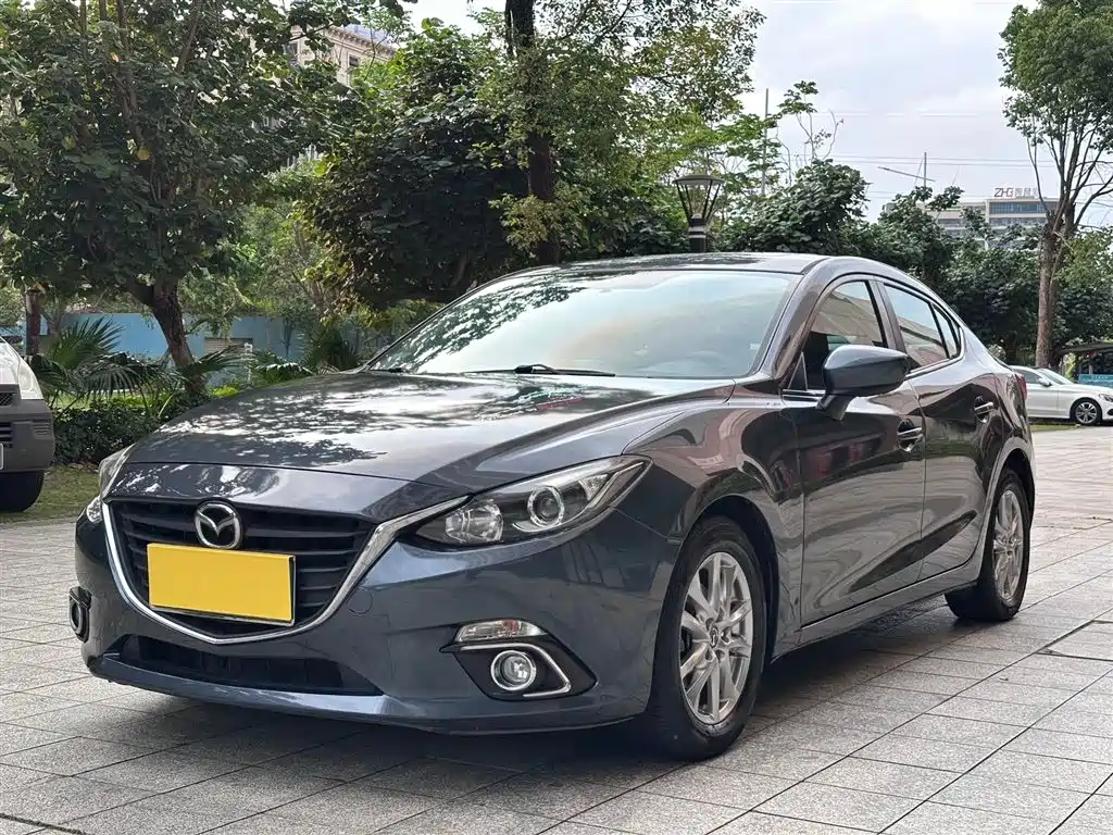 Mazda 3 Axela 2014