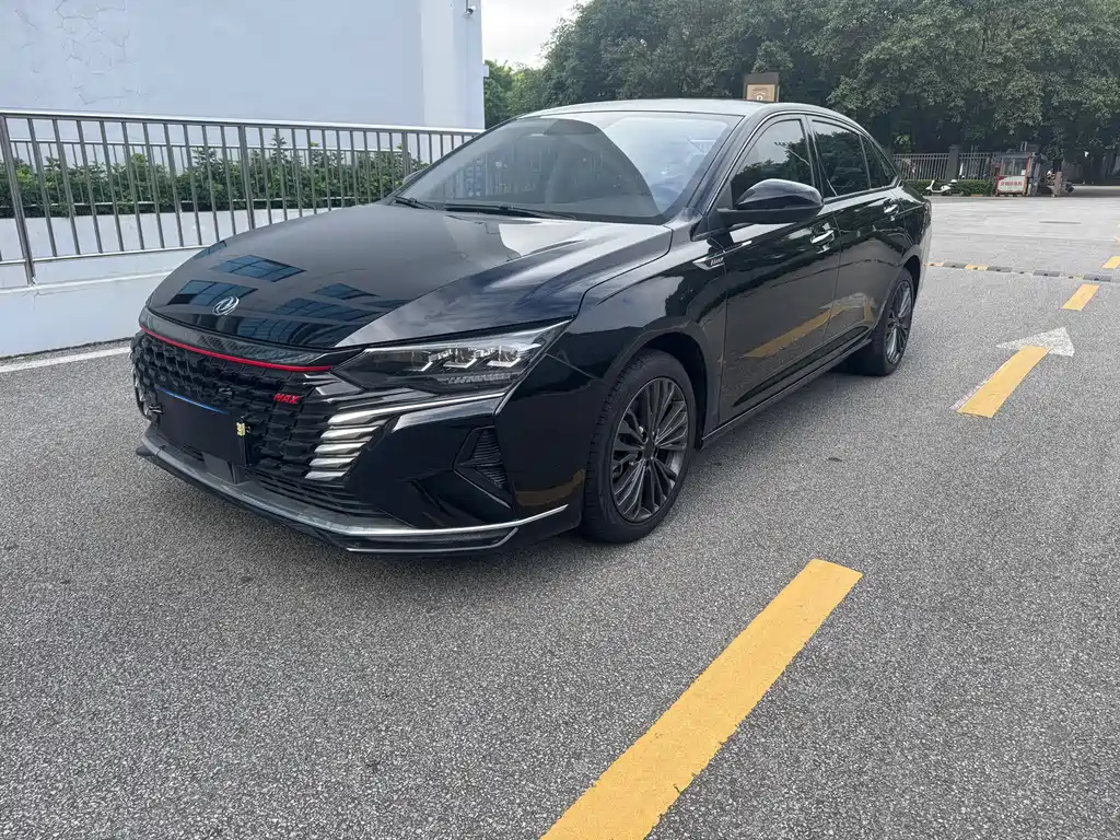Dongfeng Yixuan MAX 2021 1.5T Super Class Hot Dad Edition