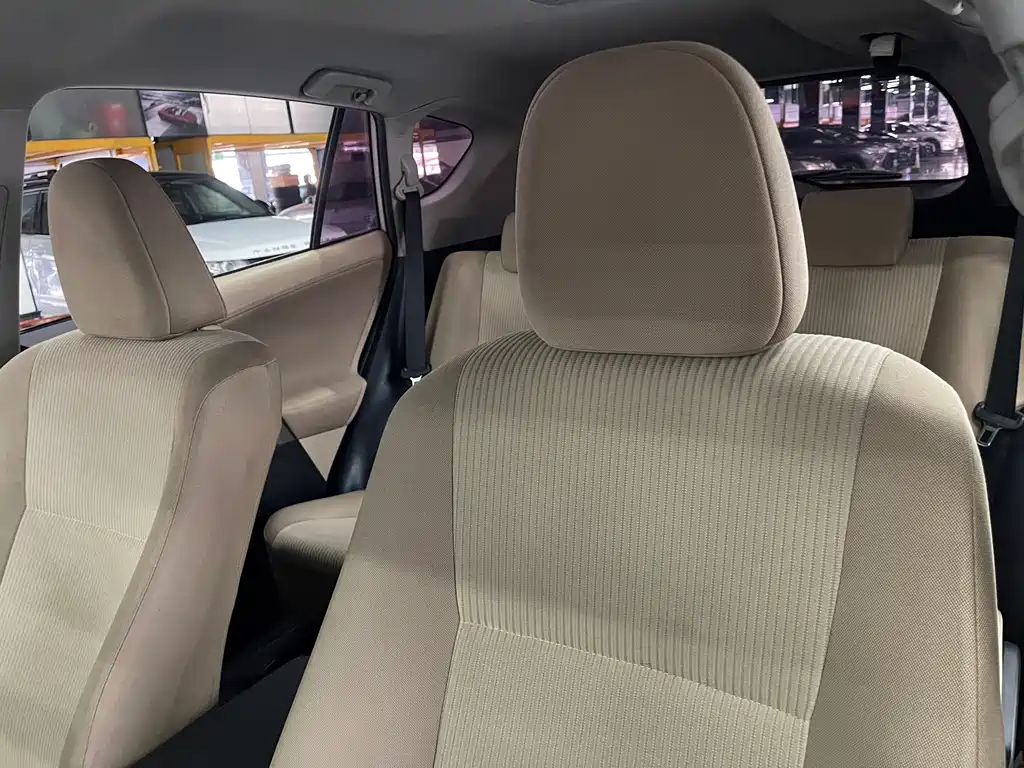 Toyota RAV4 — миниатюра 16