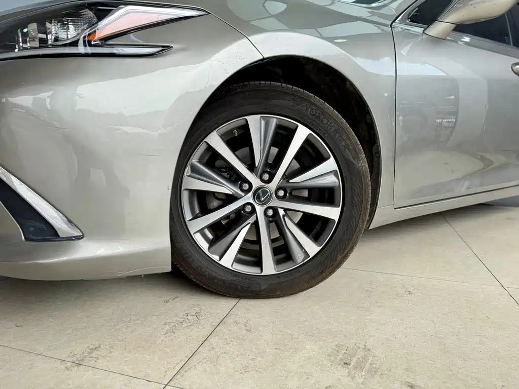 Lexus ES — фотографии объявления, Фото 23