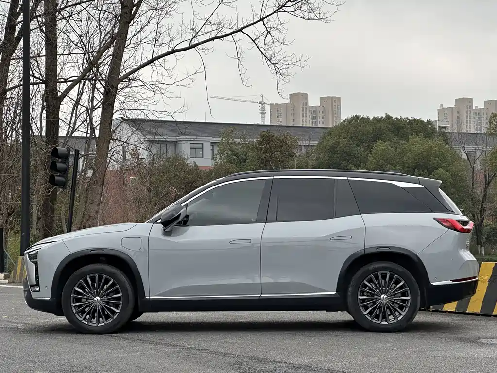 NIO NIO ES8