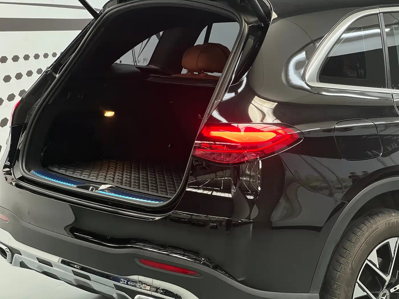 Mercedes-Benz GLC 2023 Черный из Китая
