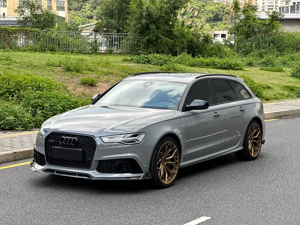 Купить Audi RS 6
