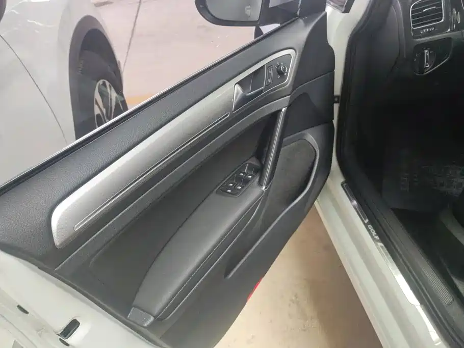 Volkswagen Golf 2018 1.6L AT Comfort