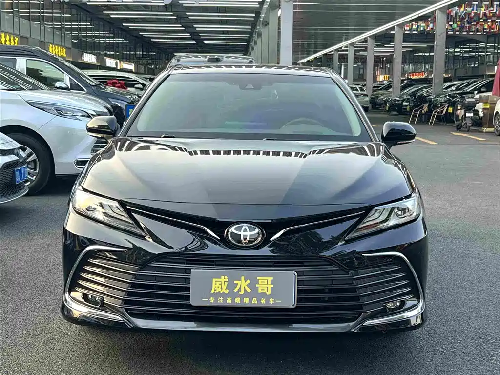 Toyota Camry — миниатюра 2