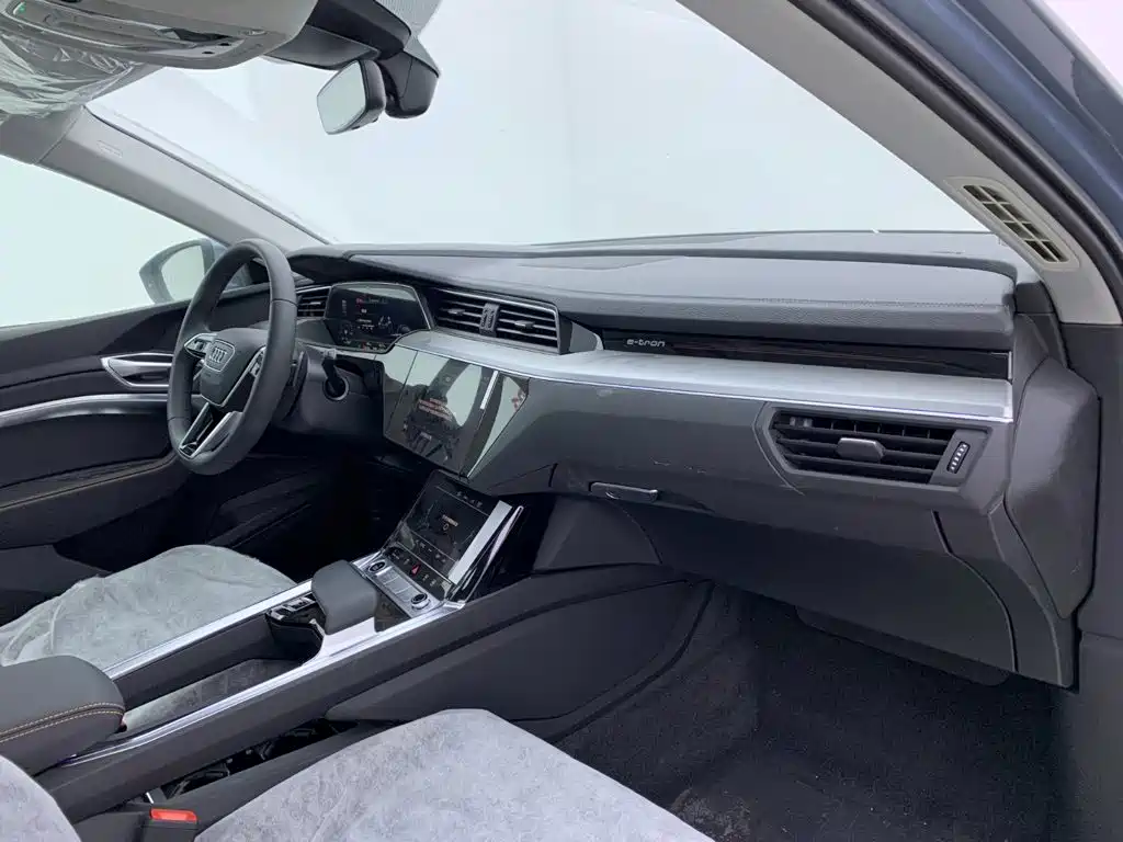 Audi e-tron — миниатюра 18