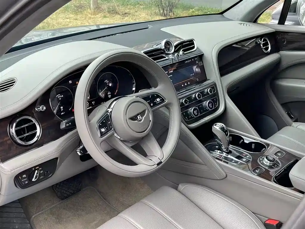 Bentley Bentayga 2021 4.0T V8