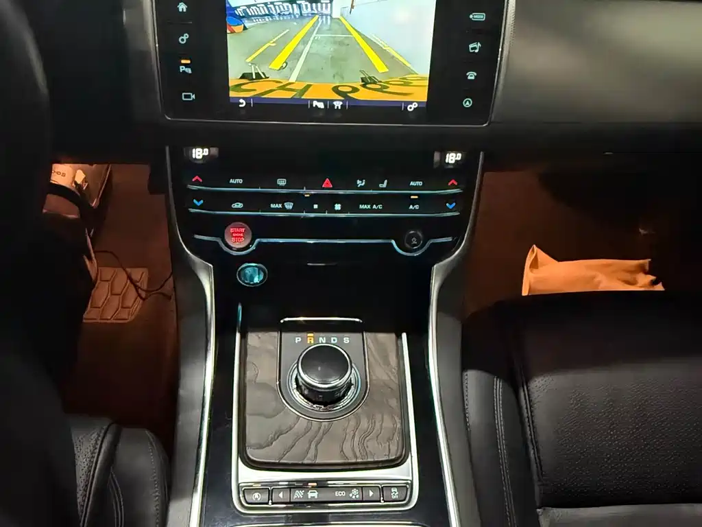 Jaguar XFL XFL 2.0T 240PS Luxury Edition, фото 16