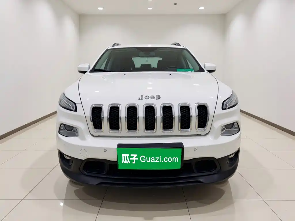 Jeep Cherokee — миниатюра 2