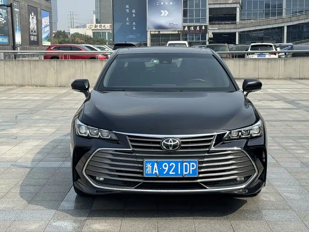 Toyota Avalon — миниатюра 2