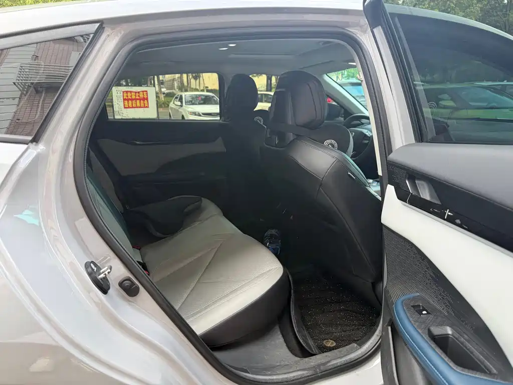 Changan UNI-V iDD — миниатюра 8