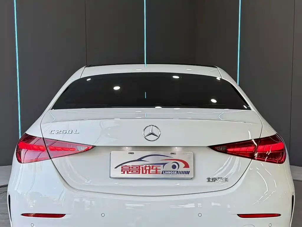 Mercedes-Benz C-Class — миниатюра 7