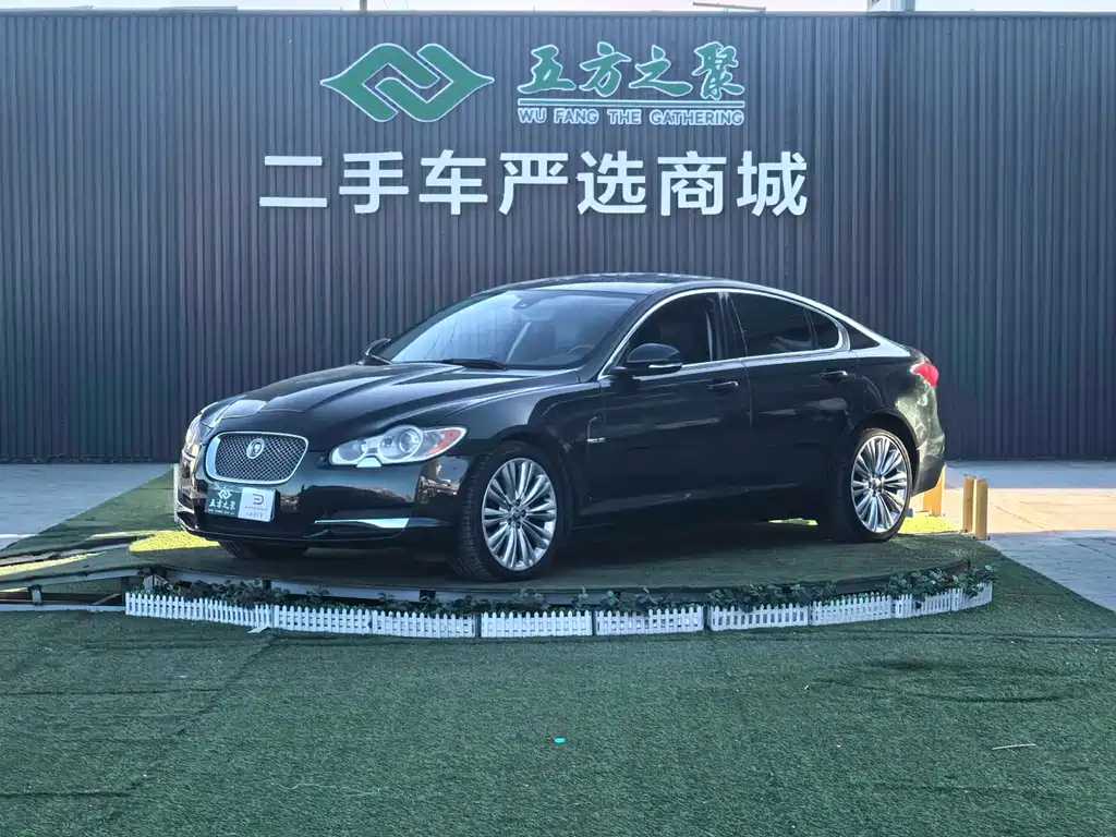 Jaguar XF 2010