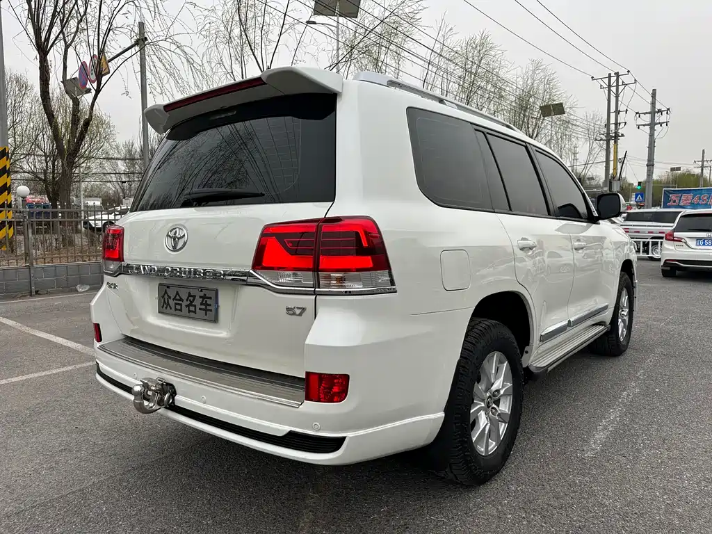 Toyota Land Cruiser 2019 4.0L AT