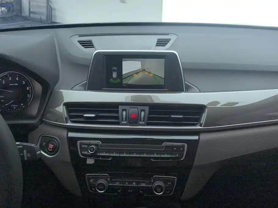 BMW X1 — миниатюра 13