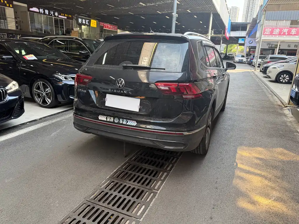 Volkswagen Tiguan L L 2025 300TSI AT
