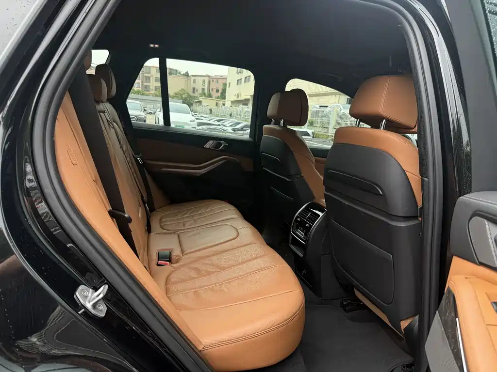 BMW X5 (Import) — миниатюра 9