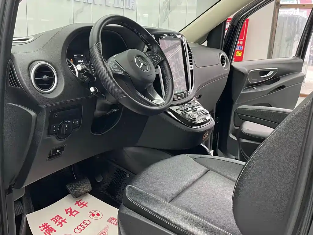 Mercedes-Benz Vito 2018 2.0T Elite 7 мест V