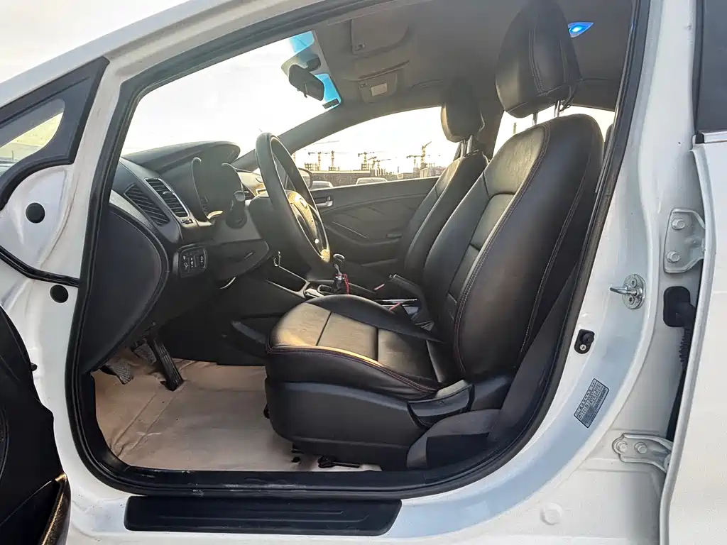 Kia K3 2016 1.6L MT GL