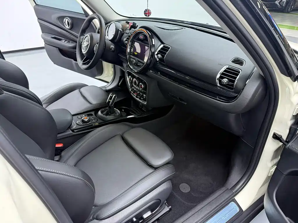 MINI Clubman 1.5T COOPER, фото 2