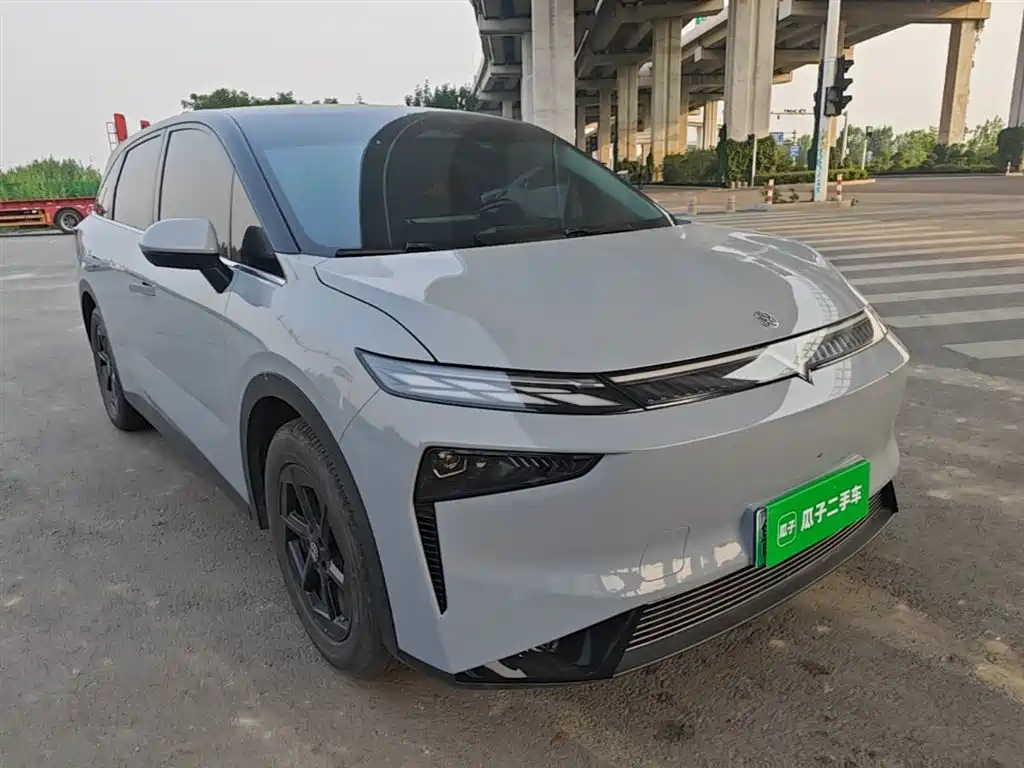 Venucia VX6 — миниатюра 4