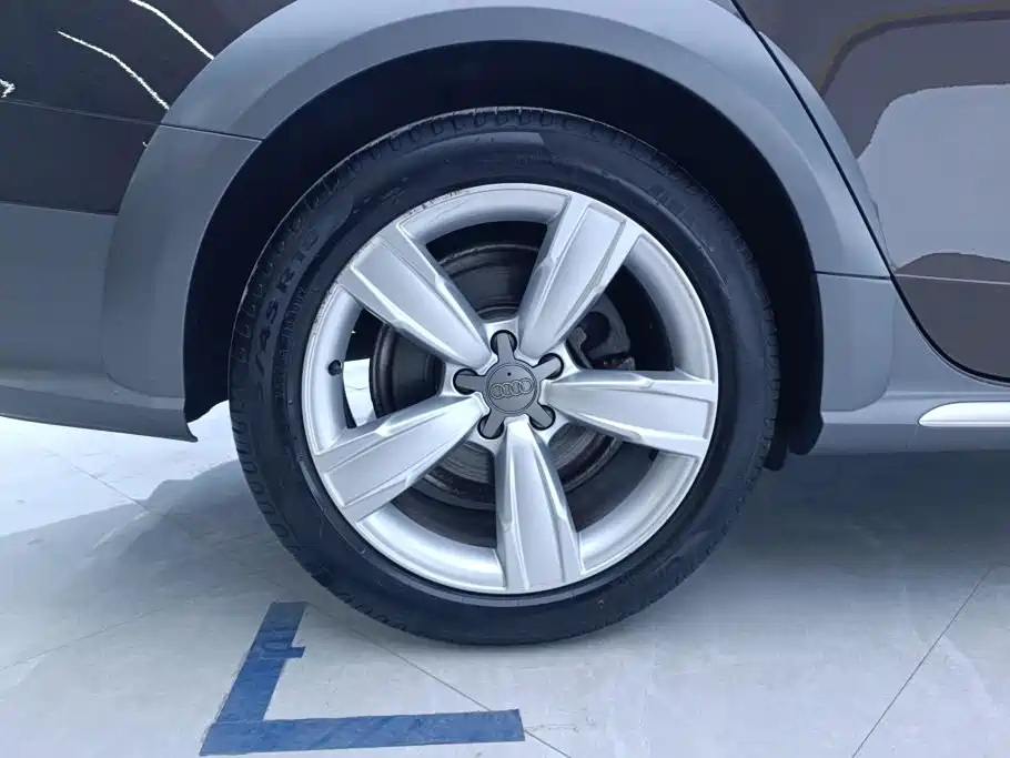 Audi A4 (Import) — миниатюра 6