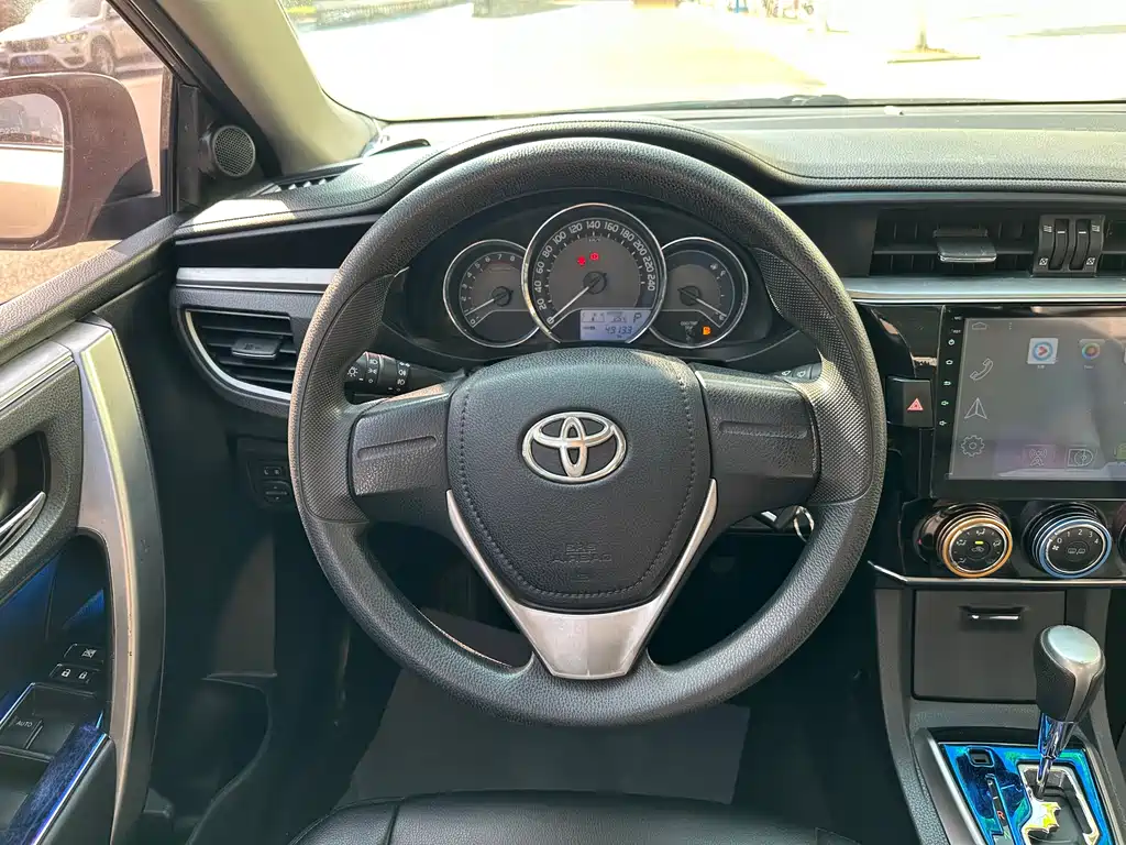 TOYOTA COROLLA