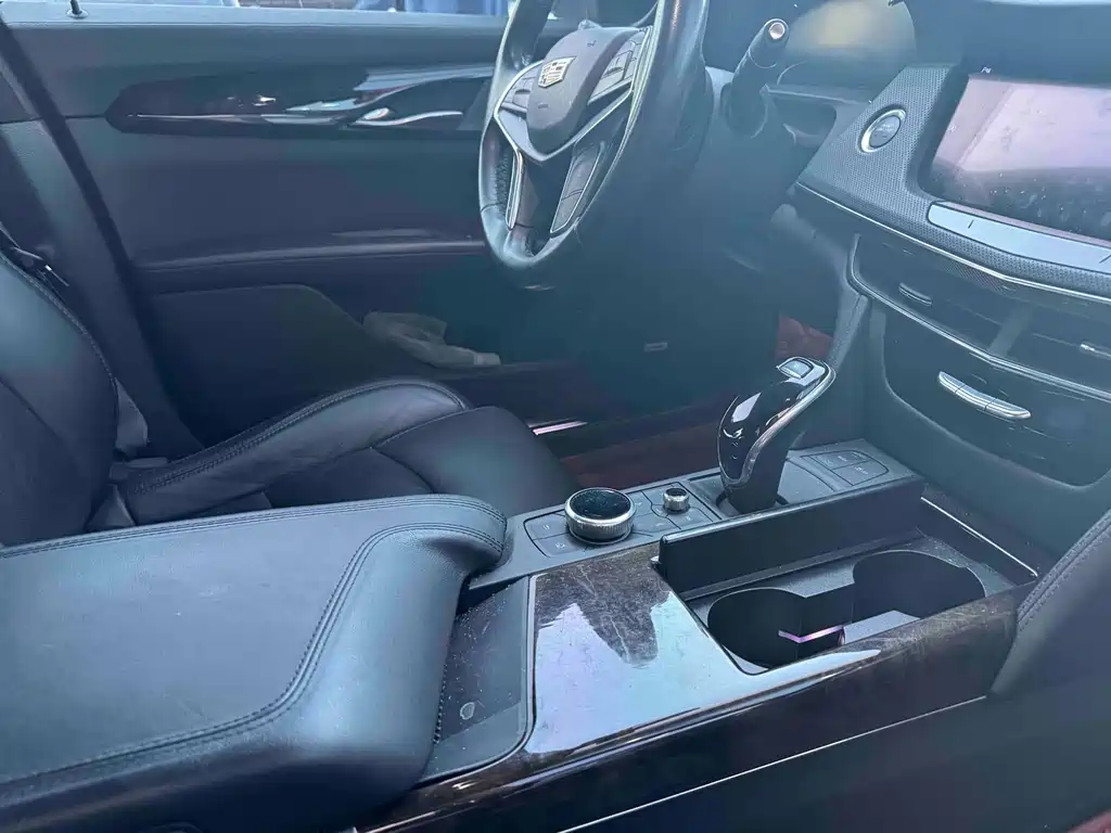 Cadillac CT6 — миниатюра 10