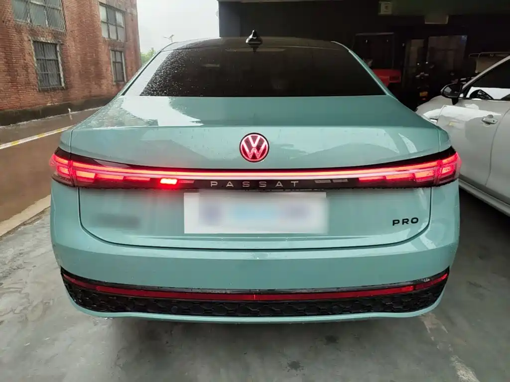 Volkswagen Passat 2025 Pro 380TSI
