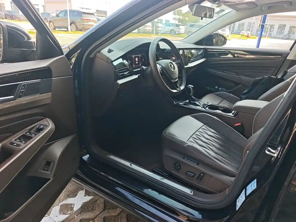 Volkswagen Passat — миниатюра 21