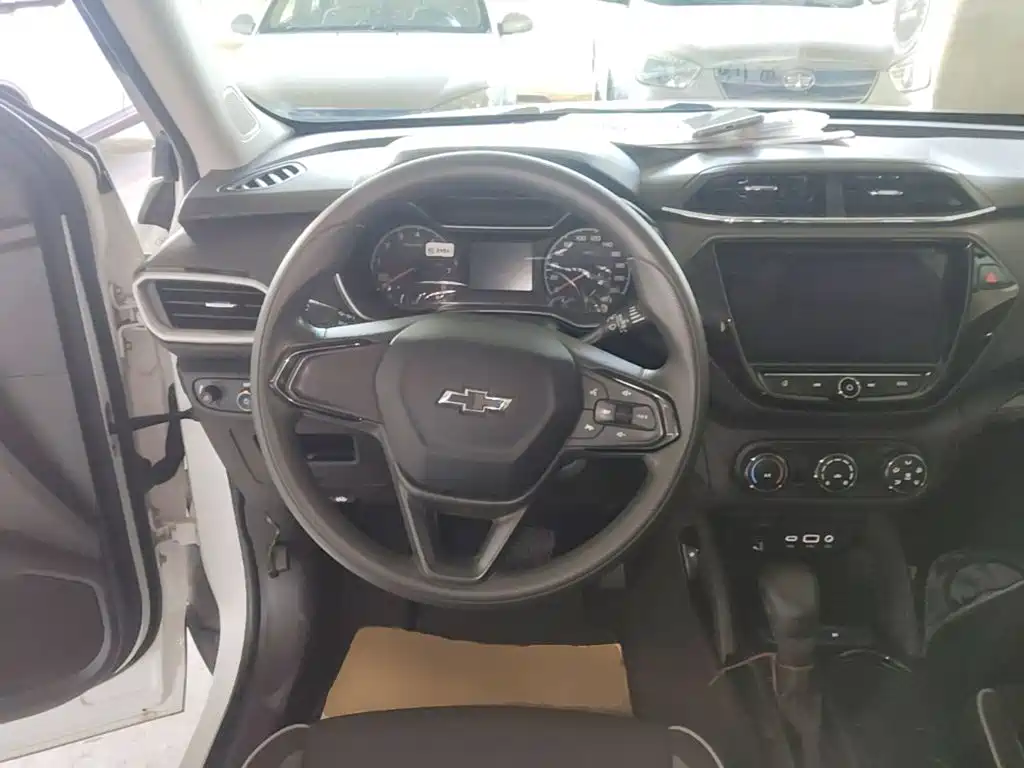 Chevrolet Tracker — миниатюра 11